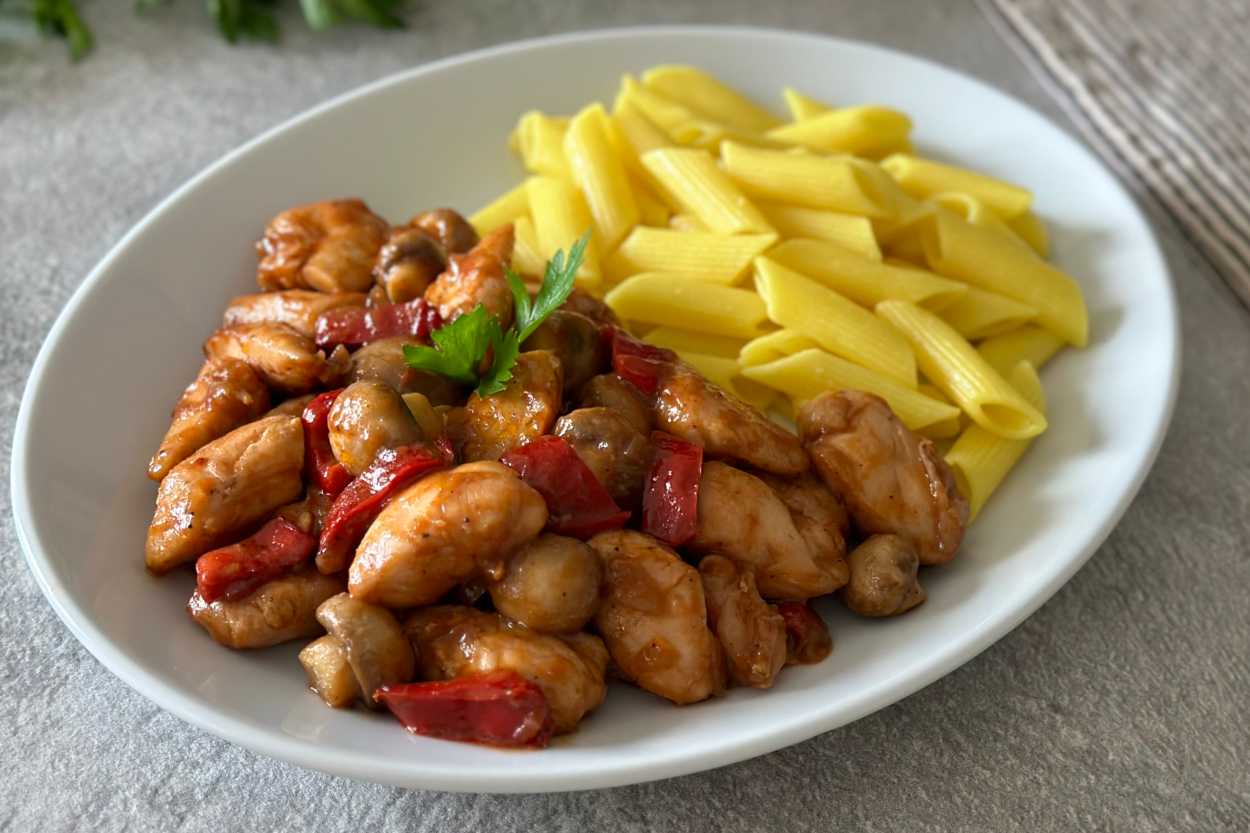 BARBEKÜ SOSLU TAVUK 